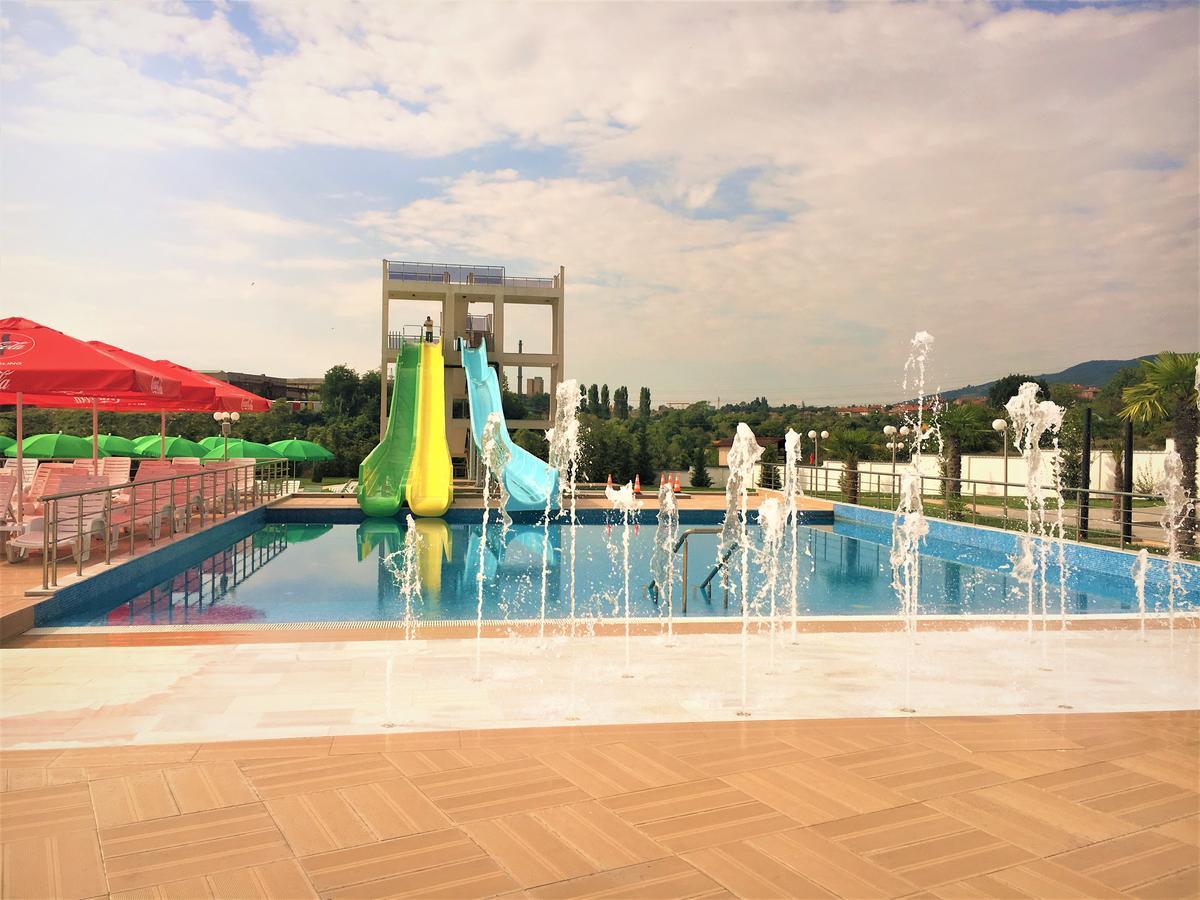 Hotel Aqua Kŭrdzhali Exterior foto